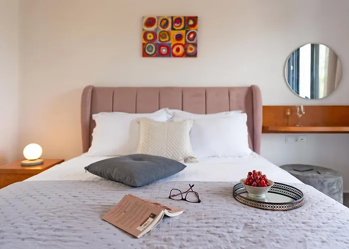 アパート Lotus Luxury クレマスティ