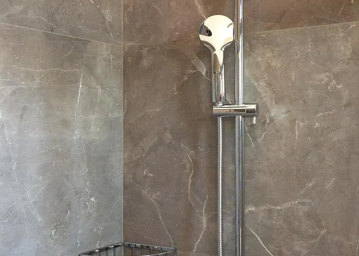 Lotus Luxury アパート *