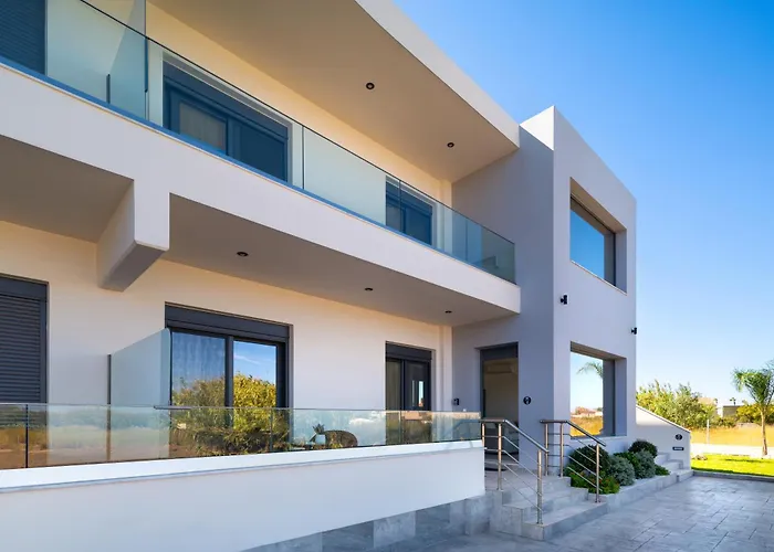 Lotus Luxury アパート クレマスティ