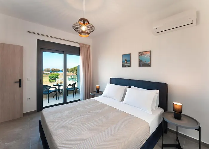 Lotus Luxury شقة Kremastí