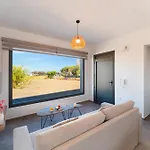 Lotus Luxury Apartment Kremastí