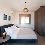 Lotus Luxury Apartment *