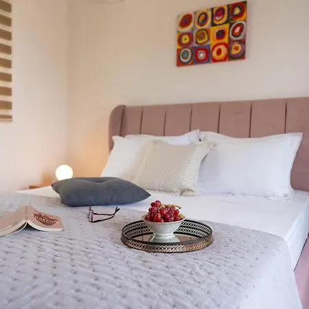 Διαμέρισμα Lotus Luxury *