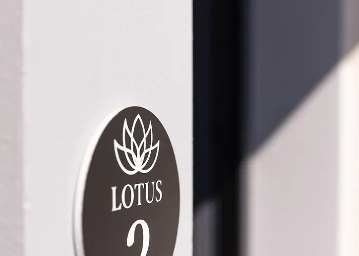 Lotus Luxury شقة